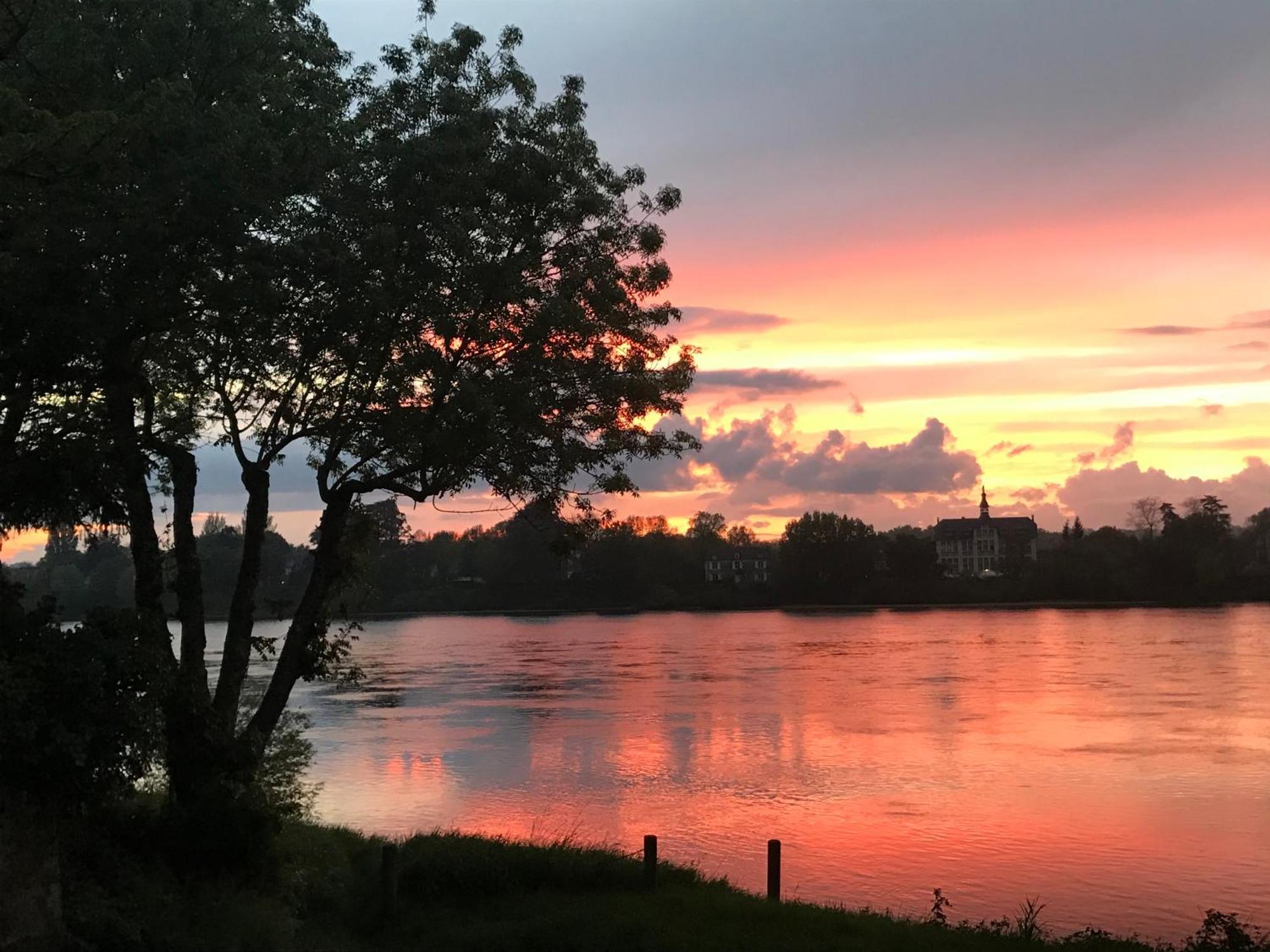 Denée O Bord De Loire B&B 외부 사진